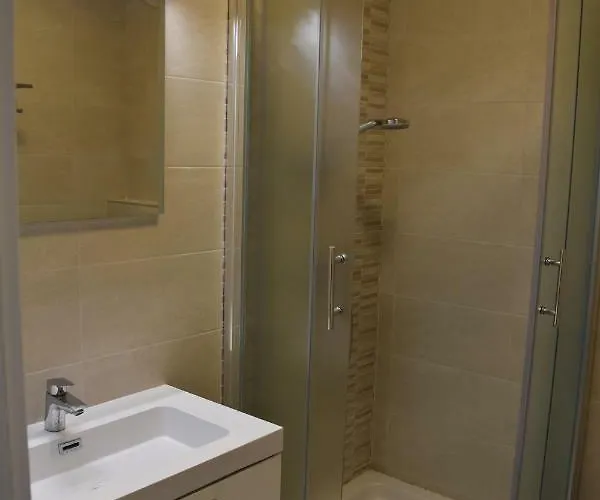 Nada Villa Jadranovo