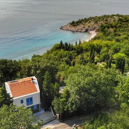 Nada Villa Jadranovo